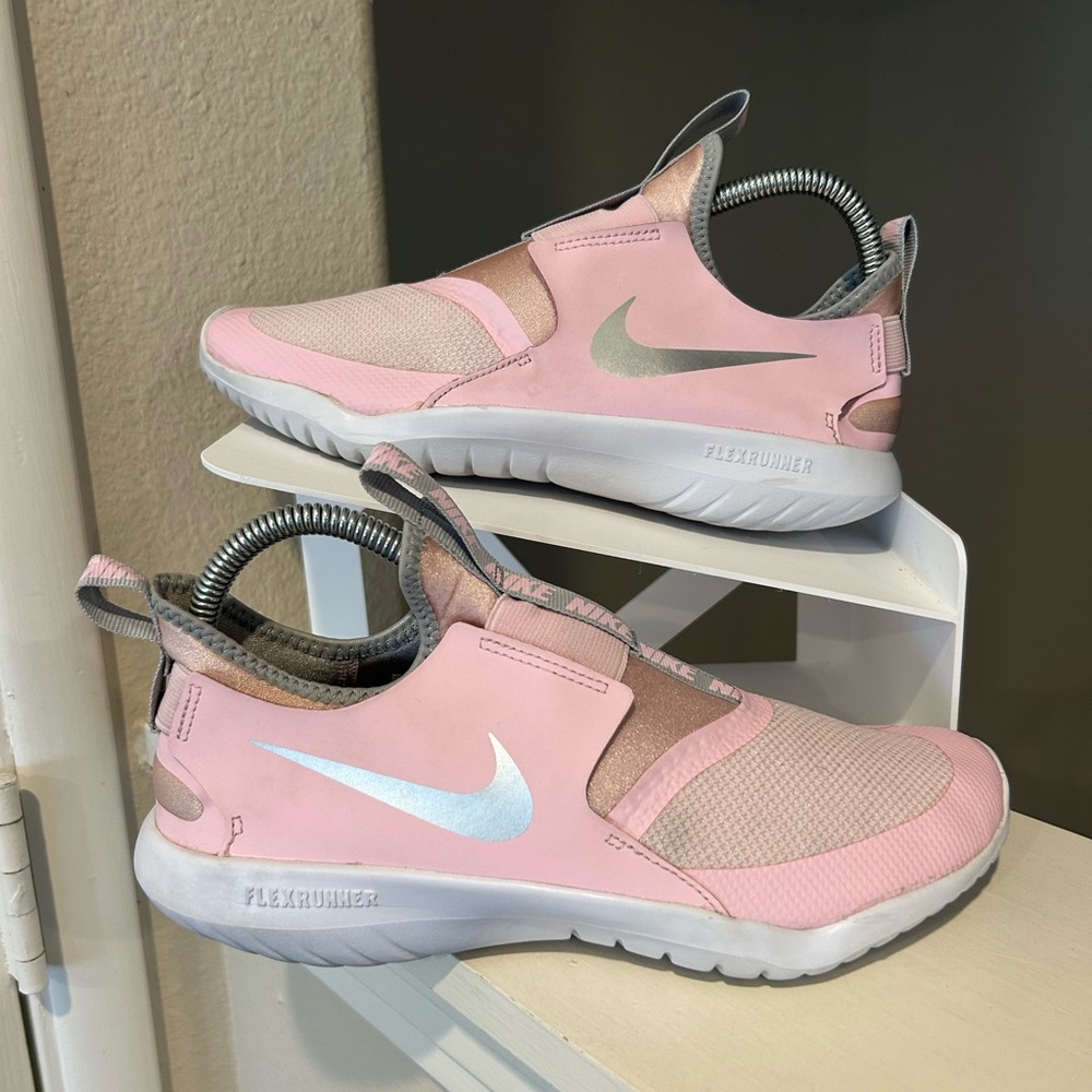 Nike Flex Runner Kids Size 6Y US Pink Foam Metallic Silver Sneakers AT4662-609